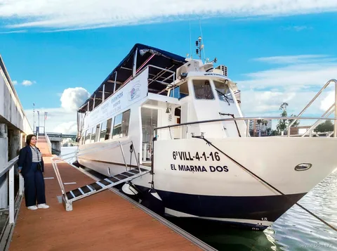 Barca ristorante El Miarma Dos sul fiume Guadalquivir a Siviglia