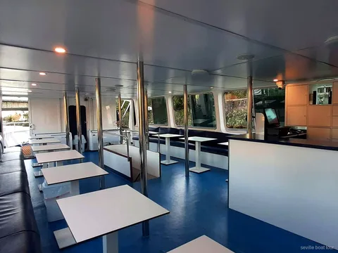 Menu degustazione di 5 portate servito sulla crociera ristorante del Guadalquivir