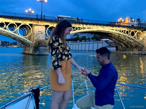 Bateau privé pour deux de la croisière romantique sur le Guadalquivir à Séville